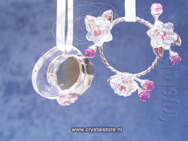 Hoge hoed en bloemenkrans Hoge hoed en bloemenkrans